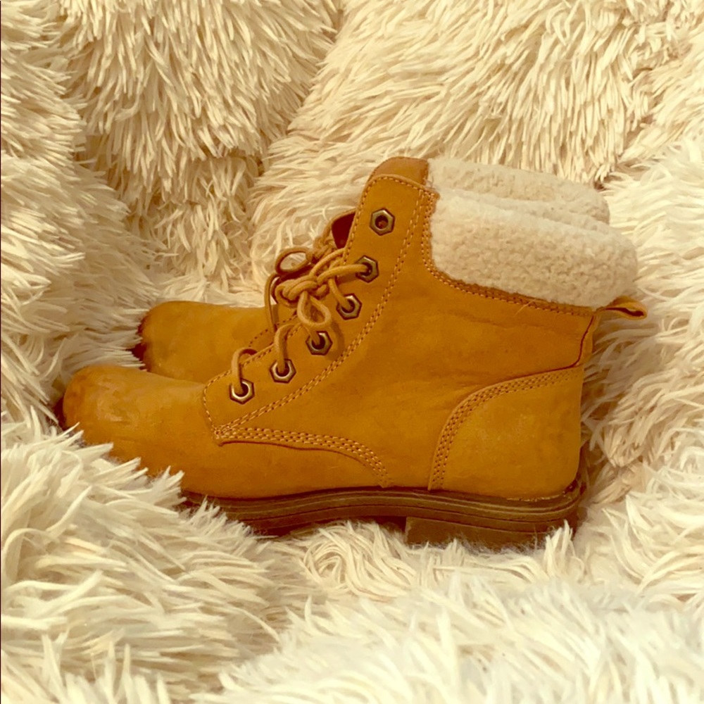 American Eagle Booties